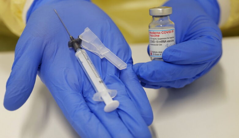 California stopper injeksjoner av Moderna Covid-vaksinebatch på grunn av 'høyere enn vanlig antall uønskede hendelser'