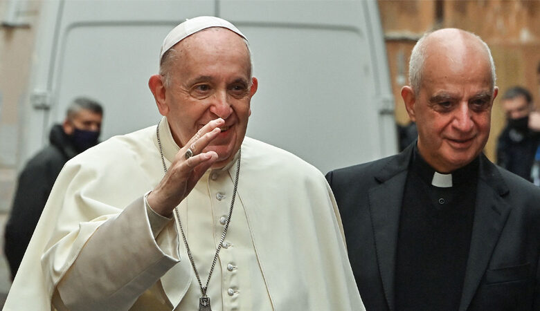pave francis blir full kommunist, sier deling av eiendom ikke er kommunisme, men "ren kristendom"