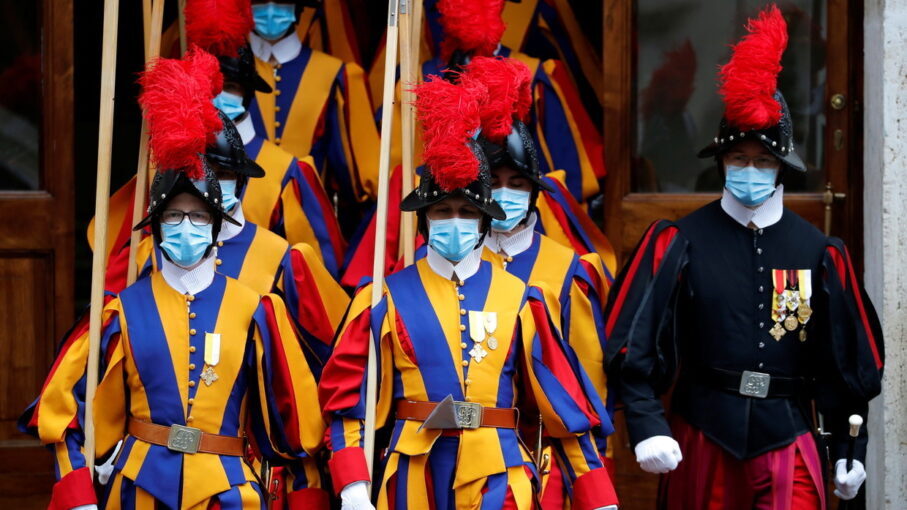 3 swiss guards resign after vatican orders vaccinations & introduces covid 19 green passes